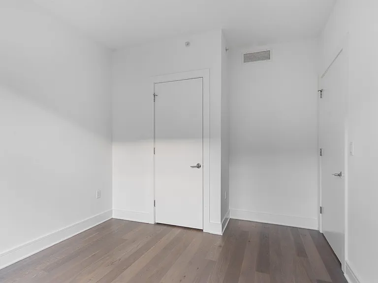 9 Avenue At Port Imperial #921 — Photo 14