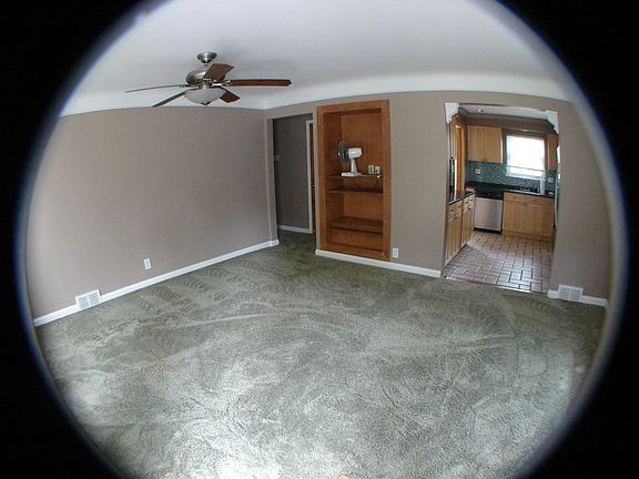 5th image of 22925 Colony St