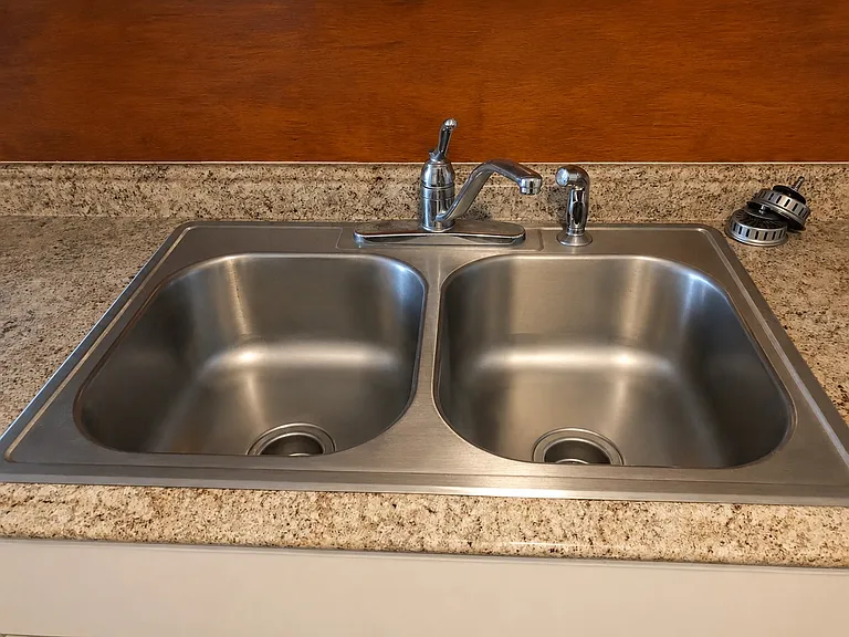 307 Main St E #2 — Photo 2