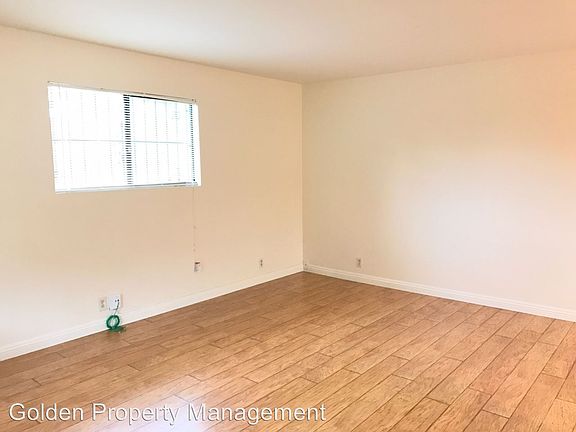 4th image of 3732 10th Ave APT B