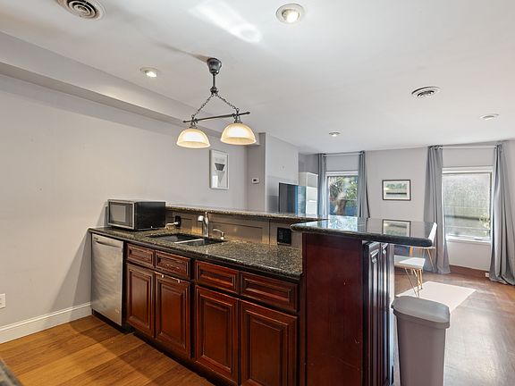 2nd image of 618 S 21st St Floor 2