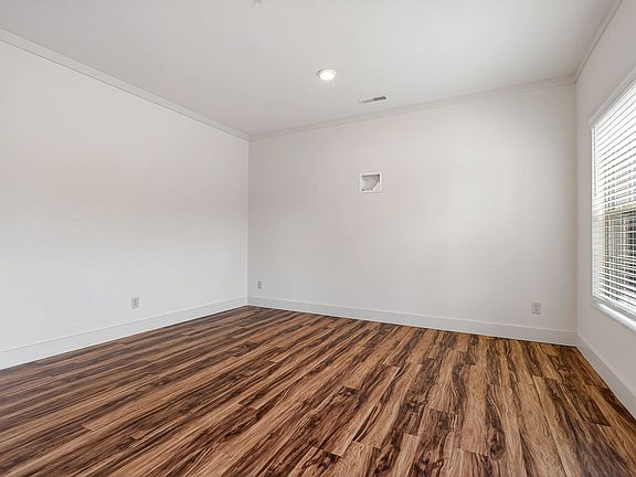 2nd image of 99 Copper Springs Cir #200