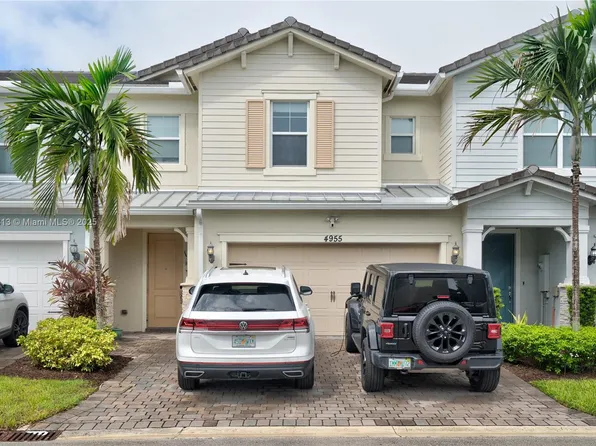 4955 Eucalyptus Dr, Hollywood, FL 33021