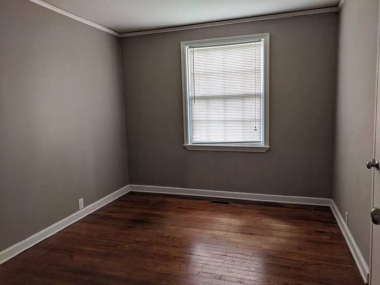 628 Crestlyn Dr — Photo 7