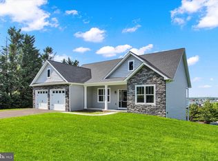 606 Vista Ct, Waynesboro, PA