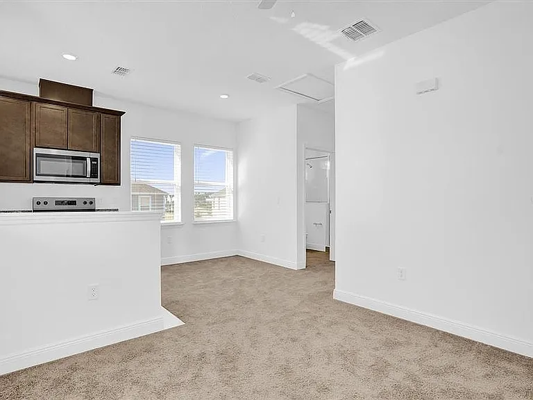 3008 Mirage Pl — Photo 6