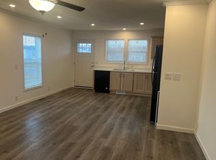 29125 Tanglewood St #77, Flat Rock, MI 48134