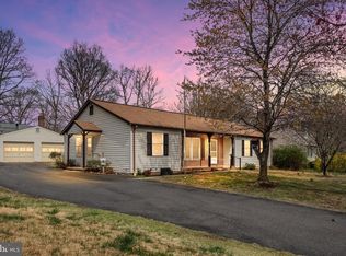 405 Fern Ct, Fredericksburg, VA 22408