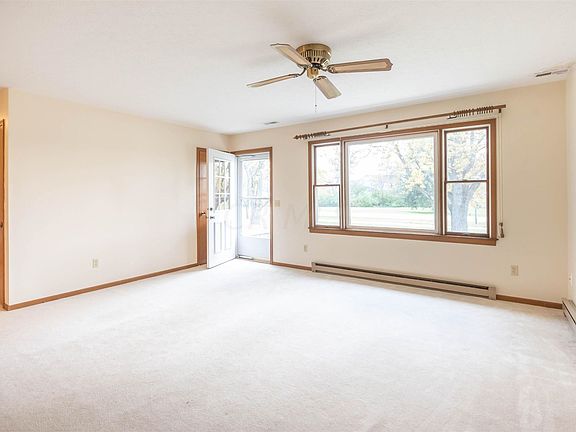 4th image of 398 West Ave