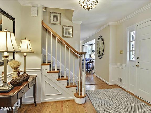 2nd image of 1318 Titania Ln