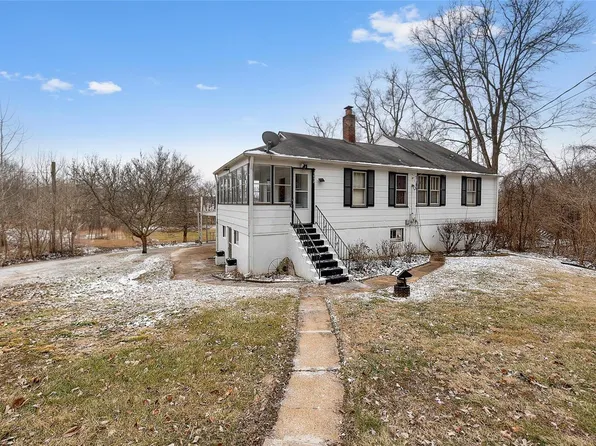 7472 Twin River Rd, Eureka, MO 63025