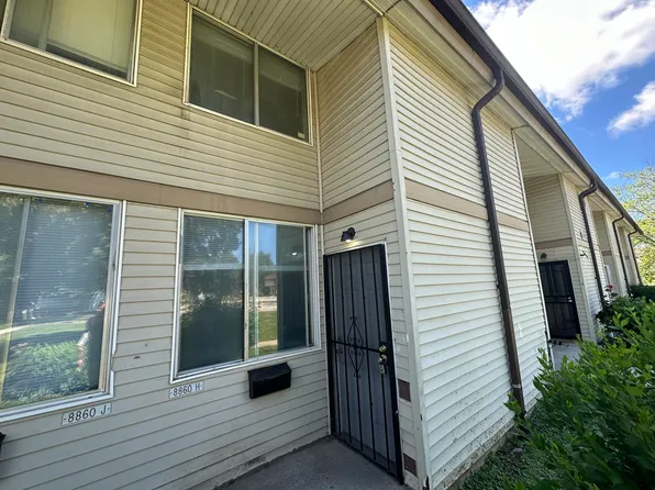 8860 N 95th St, Milwaukee, WI 53224