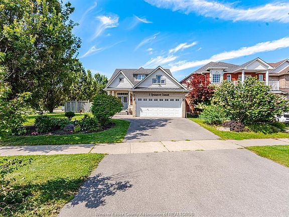 3rd image of 2 Sprucewood Cres