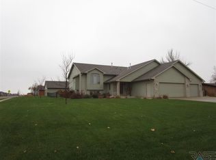 8101 W 46th St, Sioux Falls, SD 57106