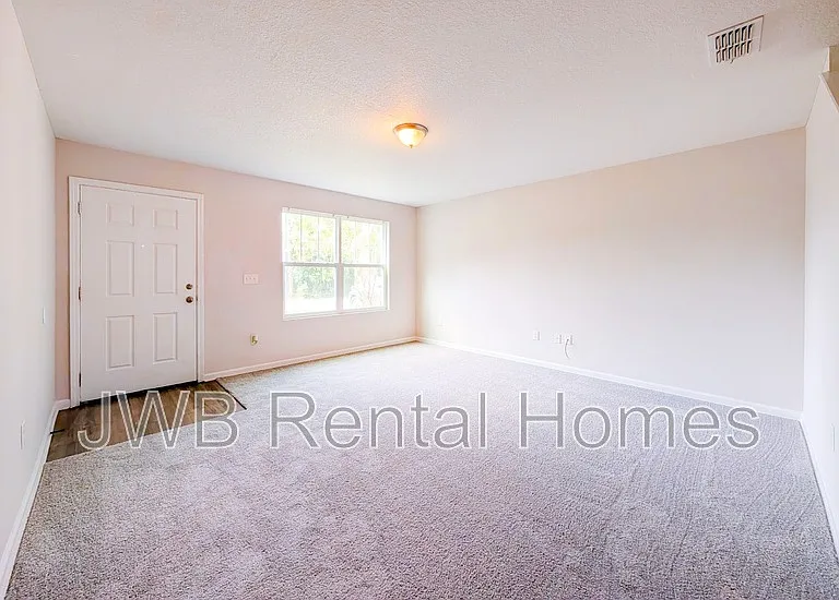 7625 Dandy Ave — Photo 4