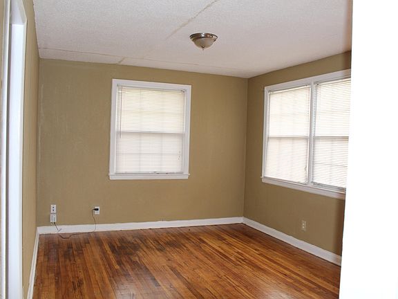 5th image of 2819 Cherokee Cir E
