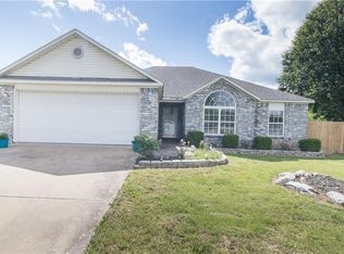 2207 Chapman Ln, Pea Ridge, AR 72751