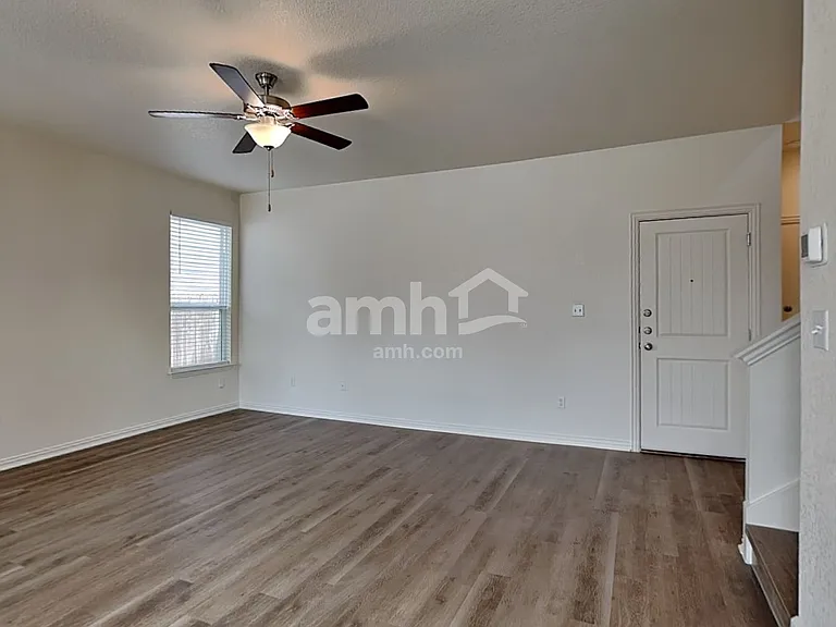 2718 Meadowood Hts — Photo 6