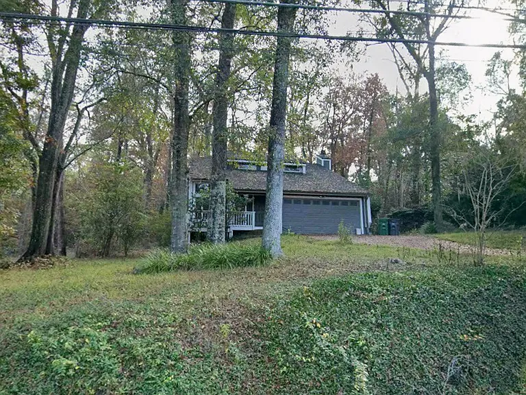 107 Ridgeland Rd — Photo 1