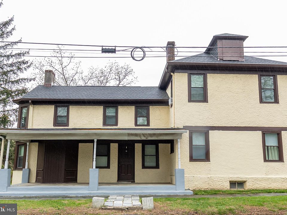 1st image of 124 Washington Rd #2
