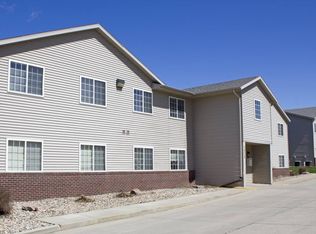 1908 S Village Square Cir, Sioux Falls, SD 57103