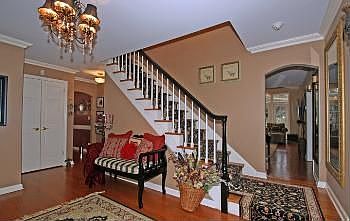 3rd image of 96 Falmouth St