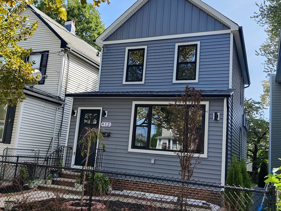 412 Davis Ave