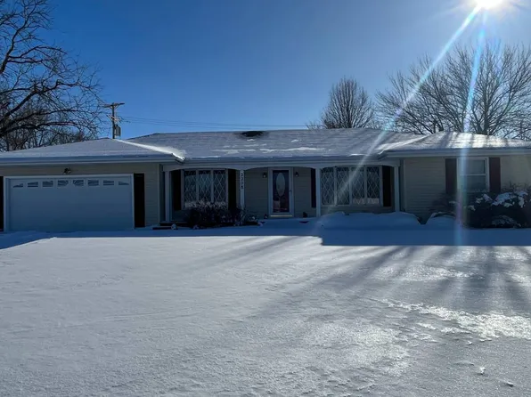 2208 Vandivert St, Bethany, MO 64424