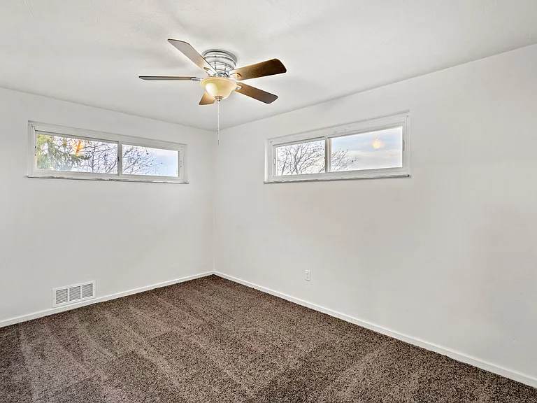 2618 Poinsettia Dr — Photo 11