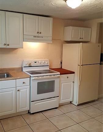 3rd image of 528 NW 23rd Ave