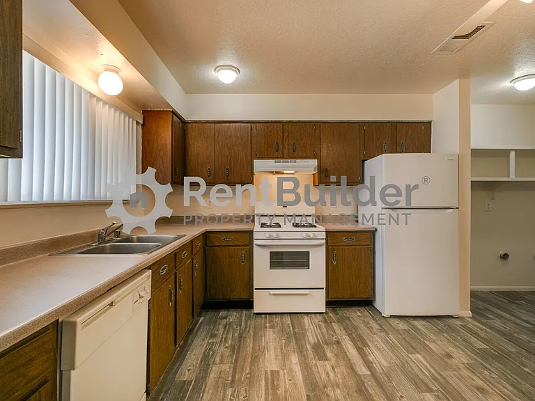 9716 Comanche Rd NE #1 — Photo 3