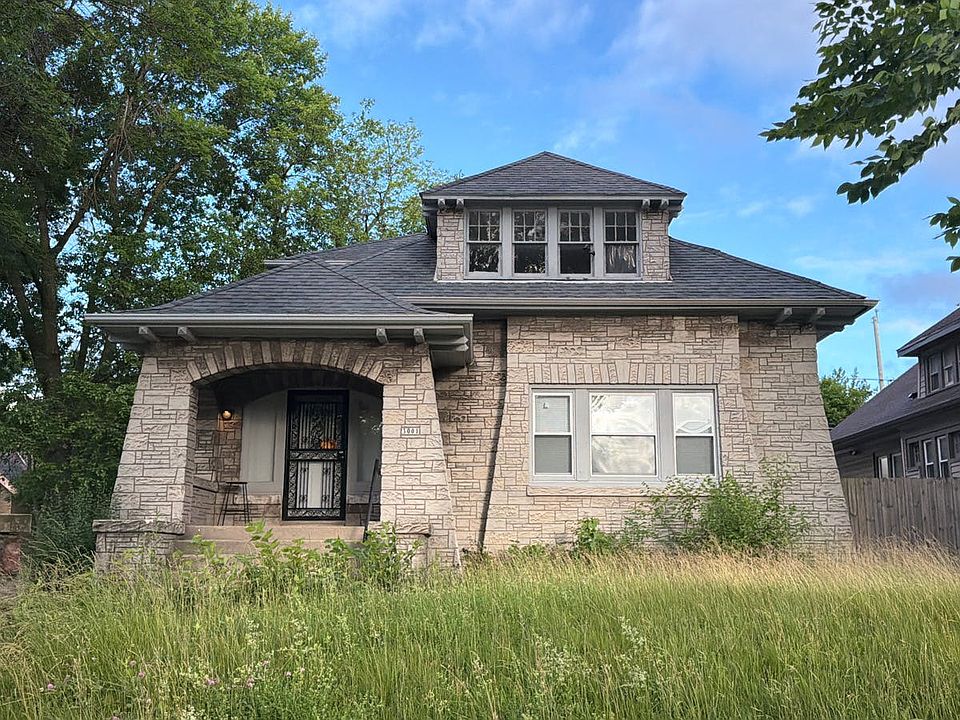 1st image of 3001 N 38th St