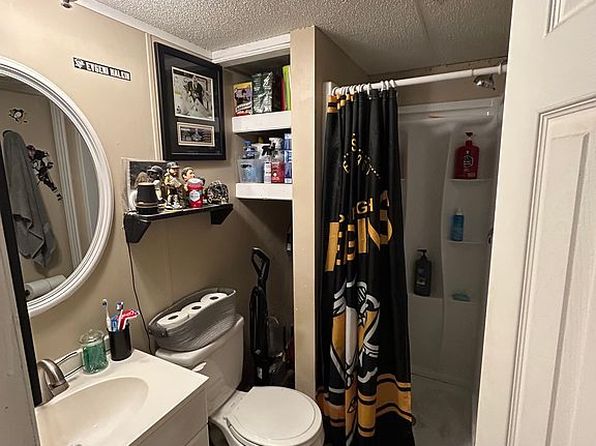 29 Sharon Dr