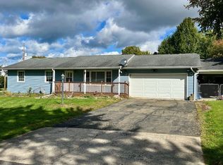 7726 Lakewood Dr, Fairview, PA 16415