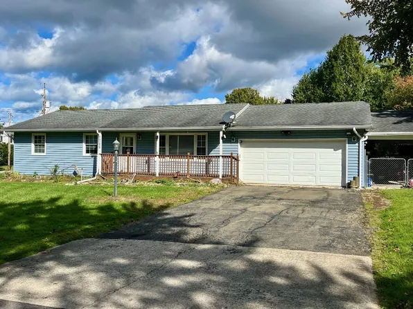 7726 Lakewood Dr, Fairview, PA 16415