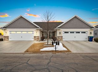 1195 Spring Lake Dr, De Pere, WI 54115