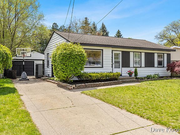 4th image of 1704 Kentfield St SW