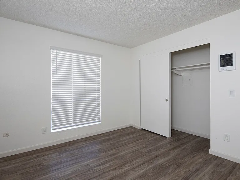 Calla Ave Apartments — Photo 9