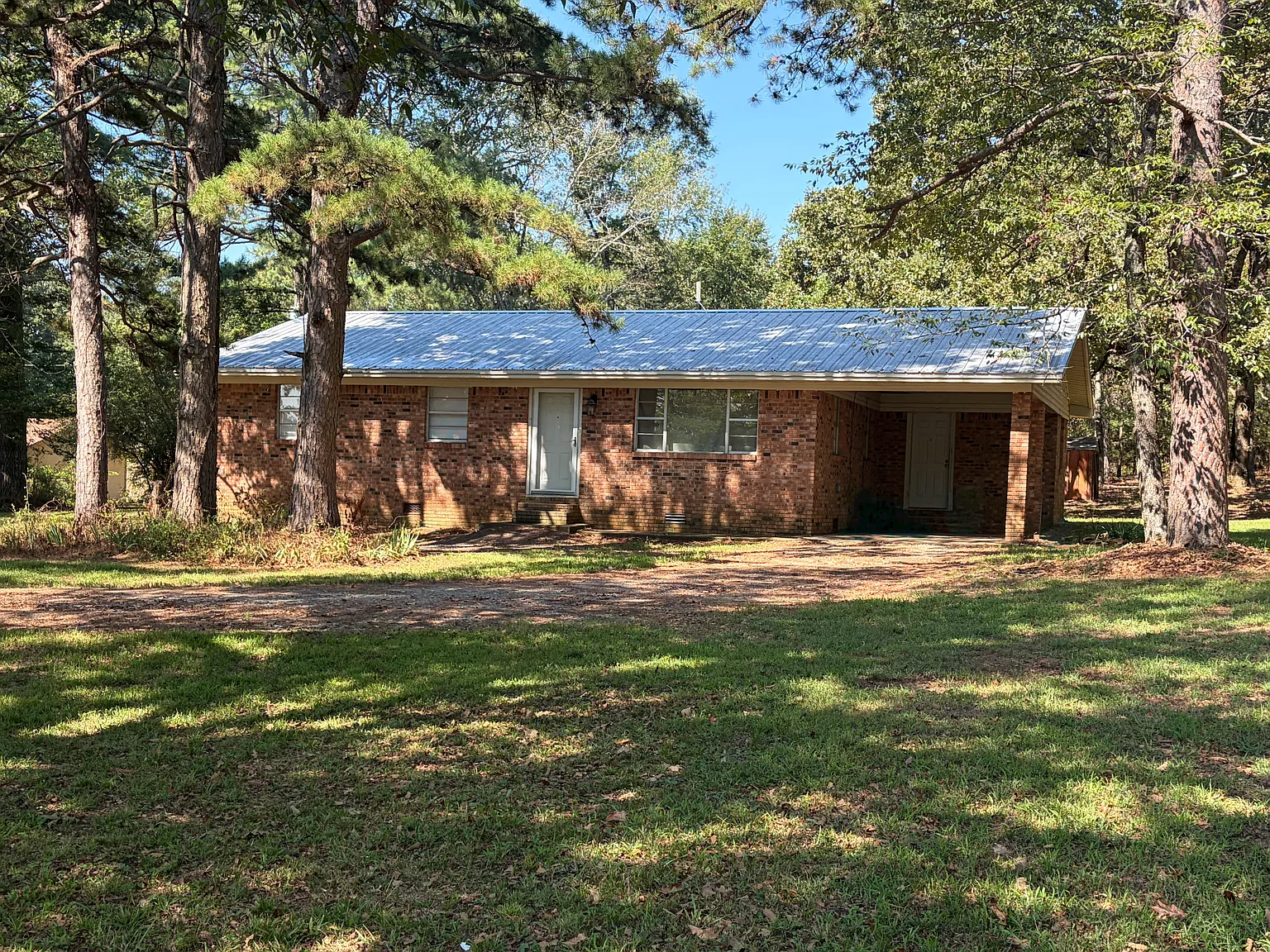 3 bed, 1268 sqft, $1,400 — Photo 1