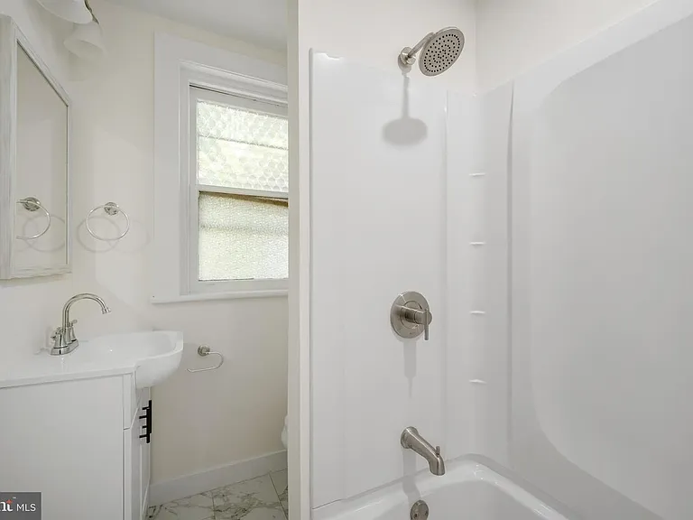 140 S Keswick Ave — Photo 12