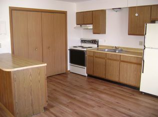 N881 Amanda St APT 1, Oconomowoc, WI 53066