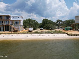 8201 Belle Fontaine Dr, Ocean Springs, MS 39564