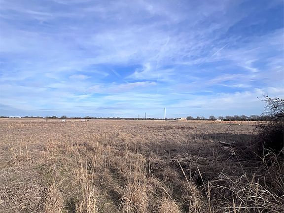 3rd image of 2043 County Road 3908