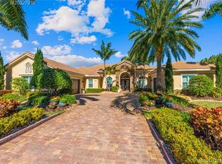 6820 SE Pierre Cir, Stuart, FL 34997