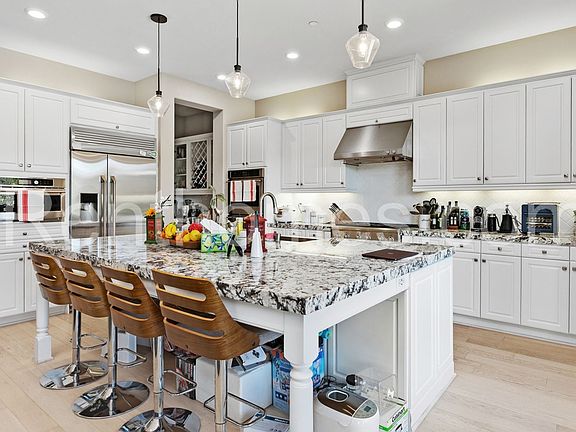3rd image of 6705 Elegante Way
