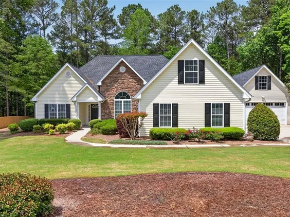836 Winding Grove Ln, Loganville, GA 30052