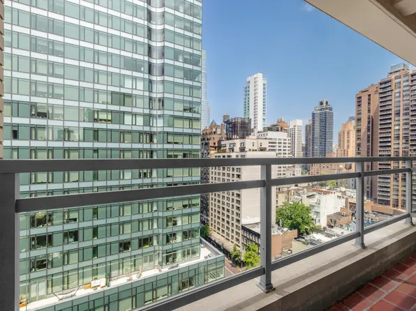 300 East 57th Street image 12 of 13