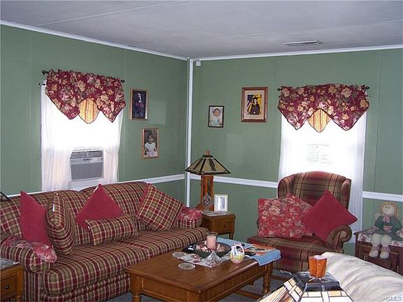 4th image of 34 Blanche Ave