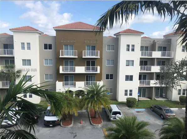 11060 SW 196th St #112, Miami, FL 33157