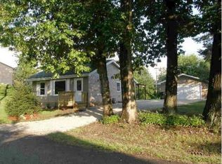 27615 W Rowe Ave, Spring Grove, IL 60081